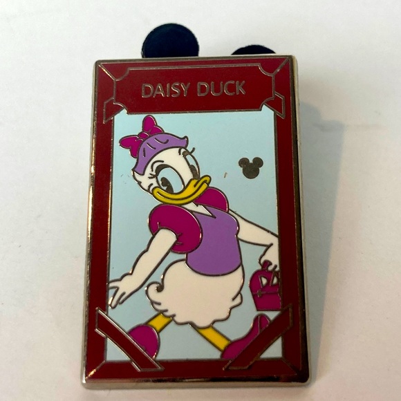 2012 Hidden Mickey Disney California Adventure Construction Fence Daisy Duck Pin - Picture 1 of 2